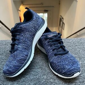 🌸 Skechers Women's Relaxed Fit Memory Foam 12591H Athletic Shoes